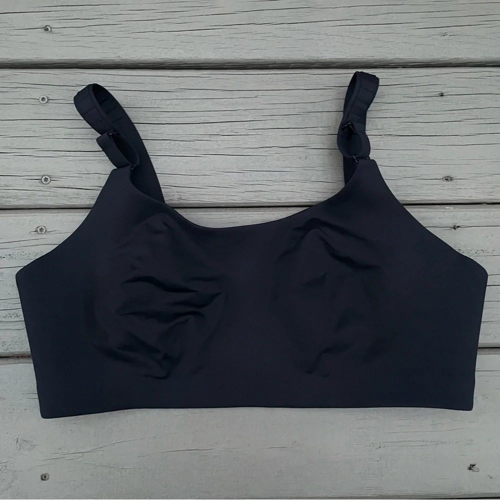 Lululemon Booby Bracer Bra in Black size 38 DD